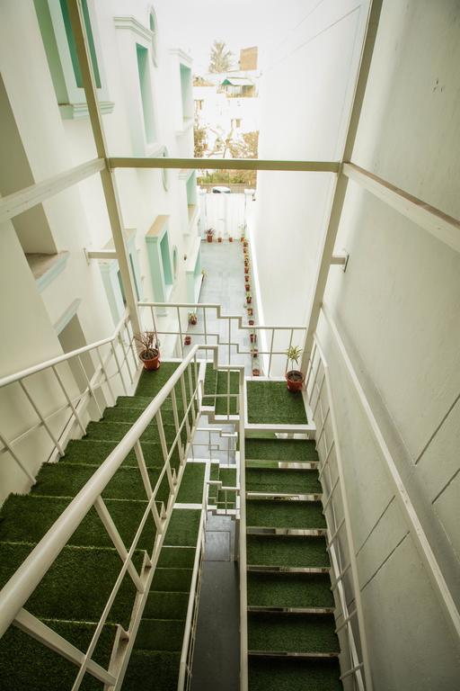 Anara Service Apartments - Greater Kailash Part II Yeni Delhi Dış mekan fotoğraf